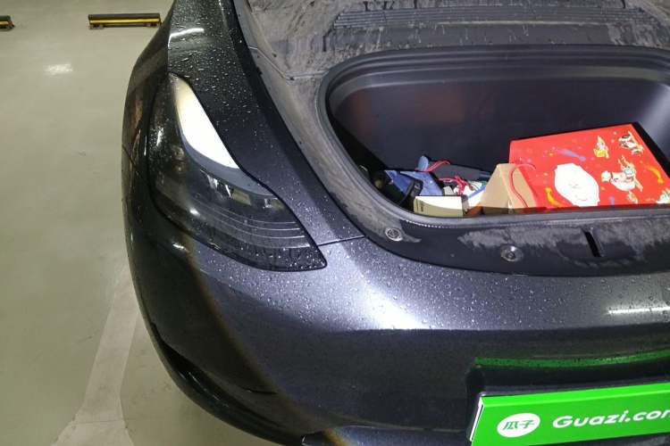 Used Tesla Model Y 2024 Rear-Wheel-Drive Version Engine Bay Right