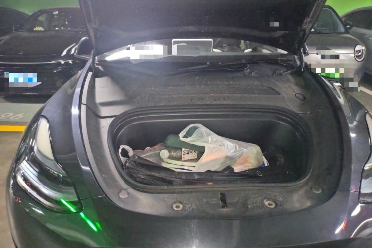 Used Tesla Model Y 2024 Rear-Wheel-Drive Version Engine Bay Right