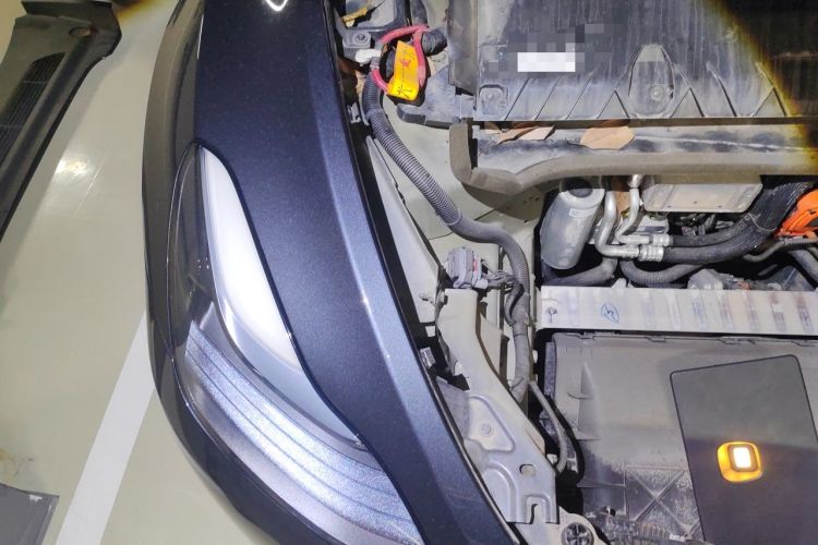 Used Tesla Model Y 2024 Rear-Wheel-Drive Version Engine Bay Right