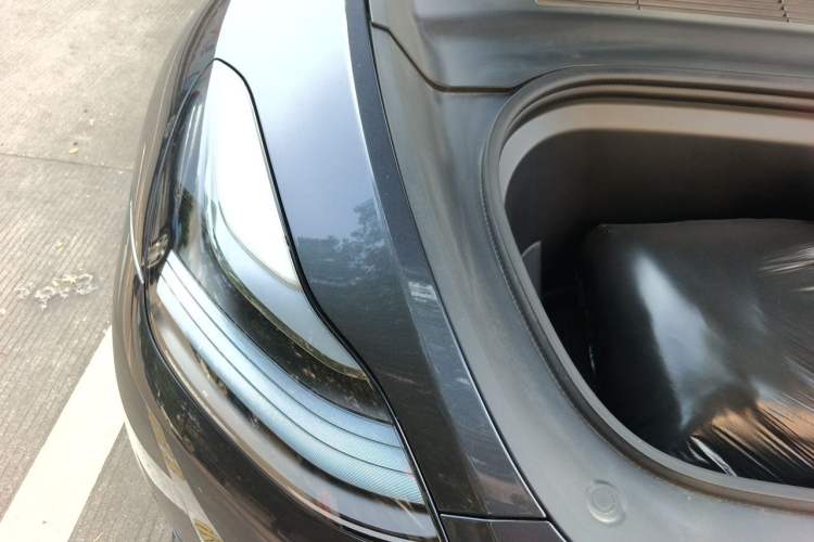Used Tesla Model Y 2024 Rear-Wheel-Drive Version Engine Bay Right