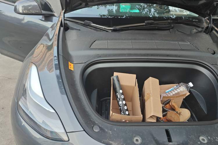 Used Tesla Model Y 2024 Rear-Wheel-Drive Version Engine Bay Right