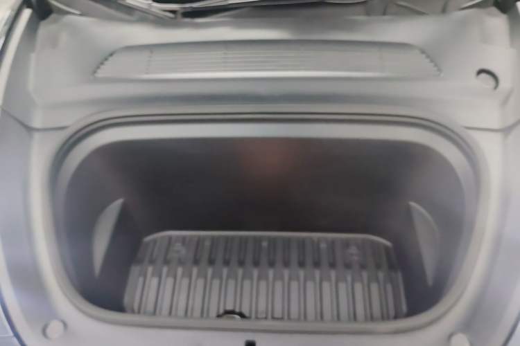 Used Tesla Model Y 2024 Rear-Wheel-Drive Version Engine Bay