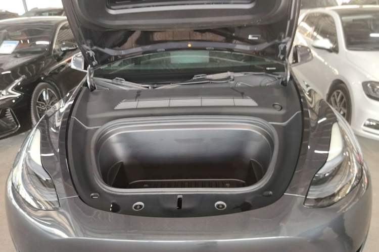 Used Tesla Model Y 2024 Rear-Wheel-Drive Version Engine Bay