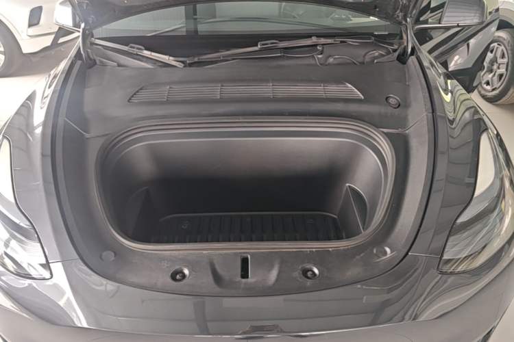 Used Tesla Model Y 2024 Rear-Wheel-Drive Version Engine Bay