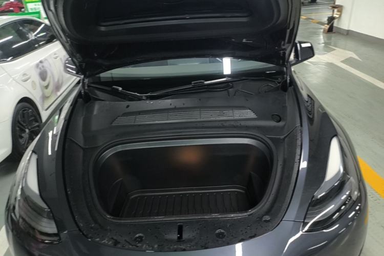 Used Tesla Model Y 2024 Rear-Wheel-Drive Version Engine Bay