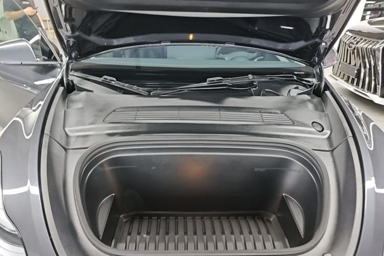 Used Tesla Model Y 2024 Rear-Wheel-Drive Version Engine Bay