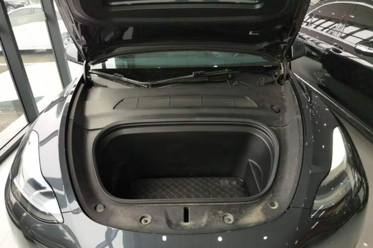 Used Tesla Model Y 2024 Rear-Wheel-Drive Version Engine Bay