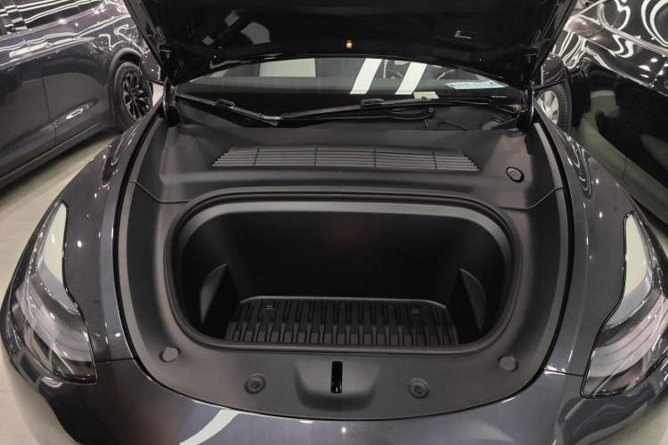 Used Tesla Model Y 2024 Rear-Wheel-Drive Version Engine Bay