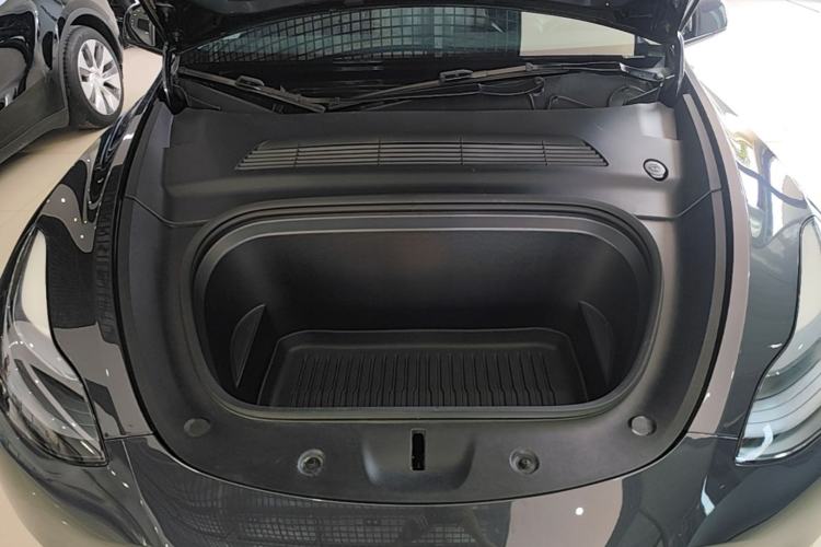 Used Tesla Model Y 2024 Rear-Wheel-Drive Version Engine Bay