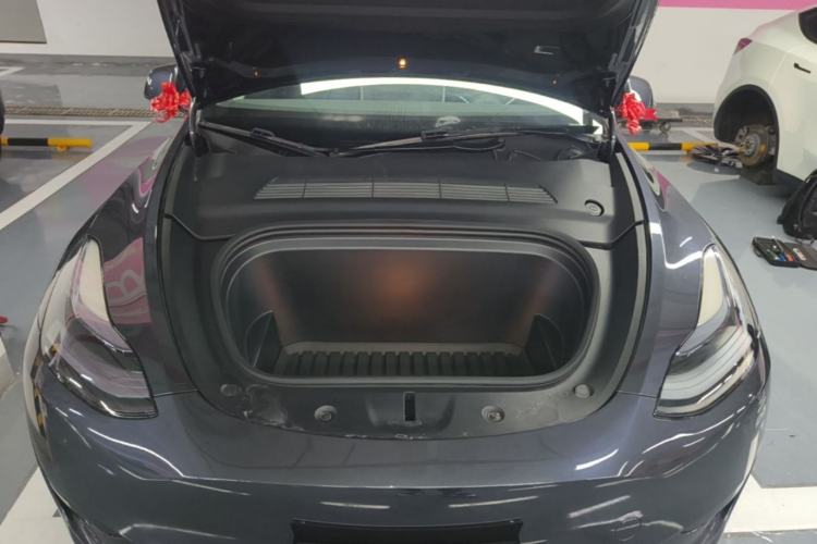 Used Tesla Model Y 2024 Rear-Wheel-Drive Version Engine Bay