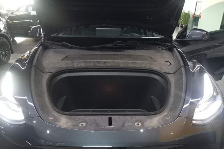 Used Tesla Model Y 2024 Rear-Wheel-Drive Version Engine Bay