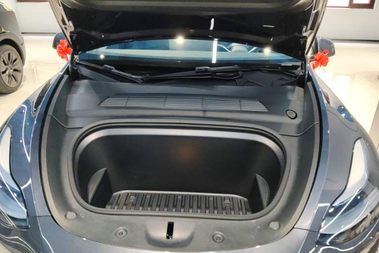 Used Tesla Model Y 2024 Rear-Wheel-Drive Version Engine Bay