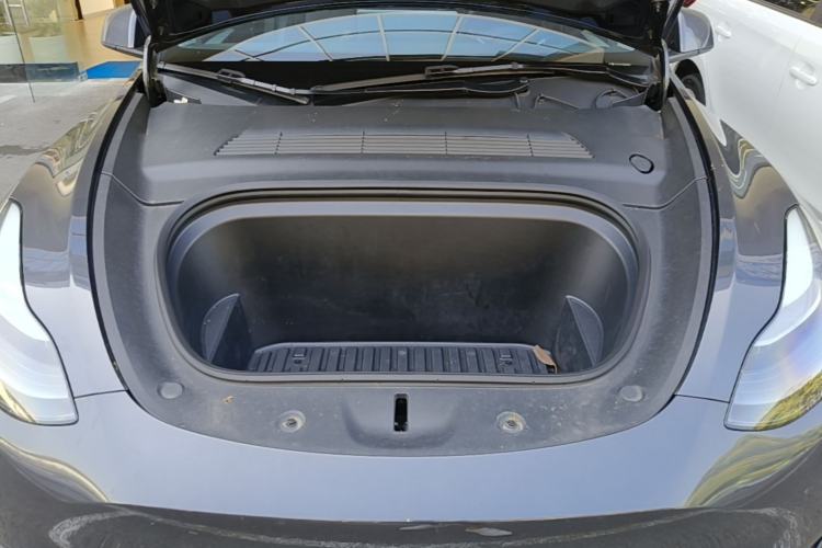 Used Tesla Model Y 2024 Rear-Wheel-Drive Version Engine Bay