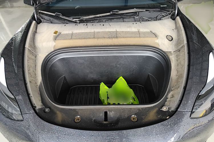Used Tesla Model Y 2024 Rear-Wheel-Drive Version Engine Bay