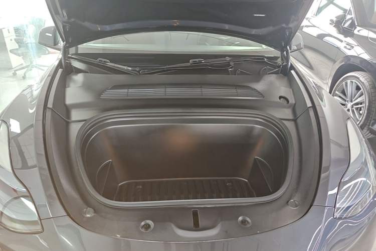 Used Tesla Model Y 2024 Rear-Wheel-Drive Version Engine Bay