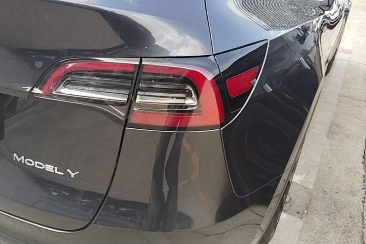Used Tesla Model Y 2024 Rear-Wheel-Drive Version Exterior 1