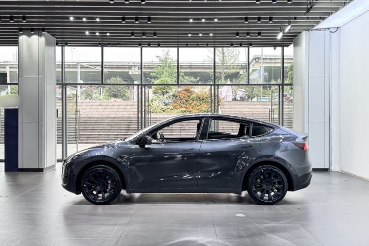 Used Tesla Model Y 2024 Rear-Wheel-Drive Version Exterior 1