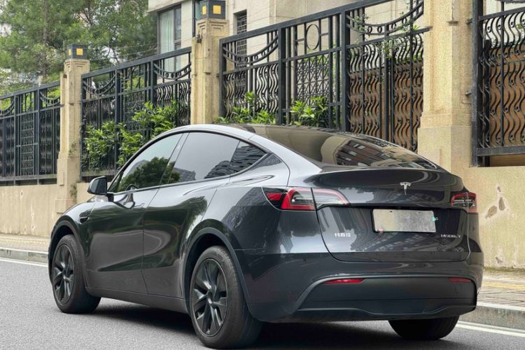 Used Tesla Model Y 2024 Rear-Wheel-Drive Version Exterior 1