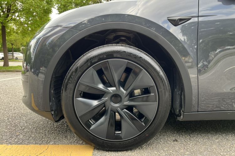 Used Tesla Model Y 2024 Rear-Wheel-Drive Version Exterior 10