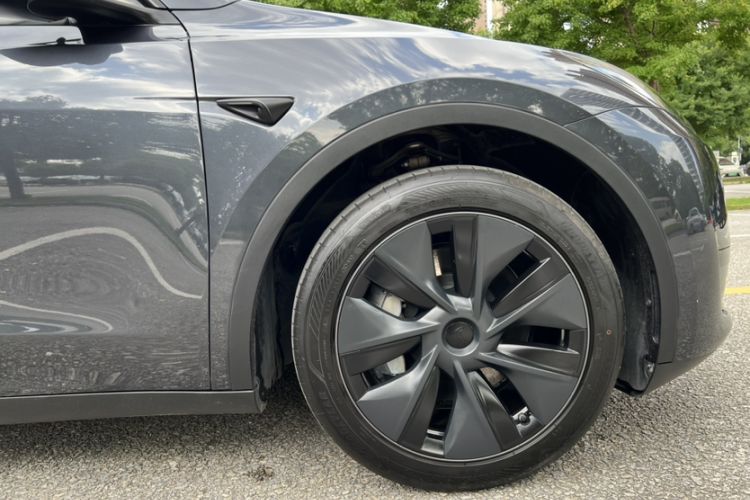 Used Tesla Model Y 2024 Rear-Wheel-Drive Version Exterior 11