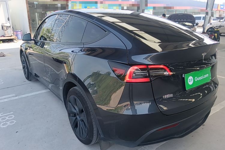 Used Tesla Model Y 2024 Rear-Wheel-Drive Version Exterior 2