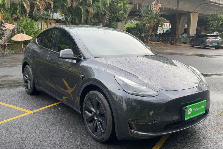 Used Tesla Model Y 2024 Long-Range All-Wheel-Drive Version Exterior 2