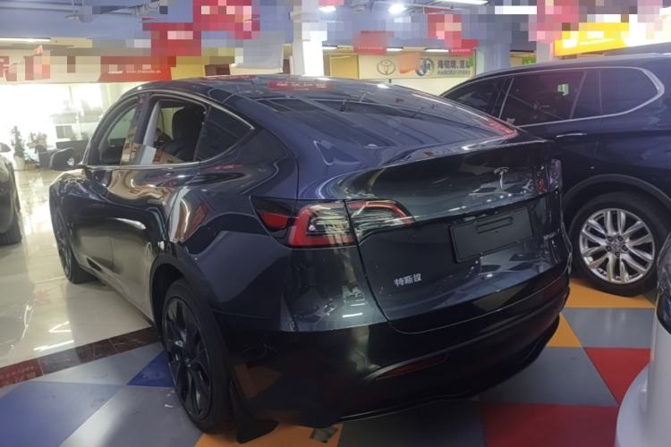 Used Tesla Model Y 2024 Rear-Wheel-Drive Version Exterior 2
