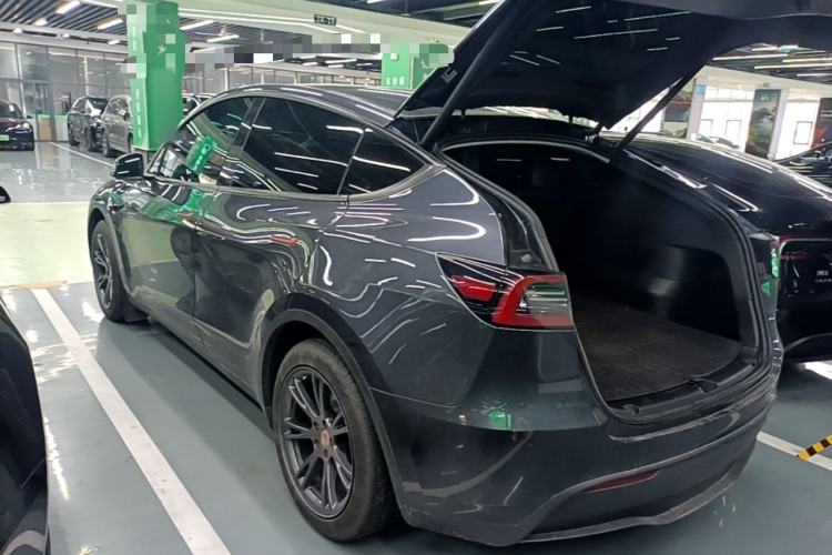 Used Tesla Model Y 2024 Rear-Wheel-Drive Version Exterior 2