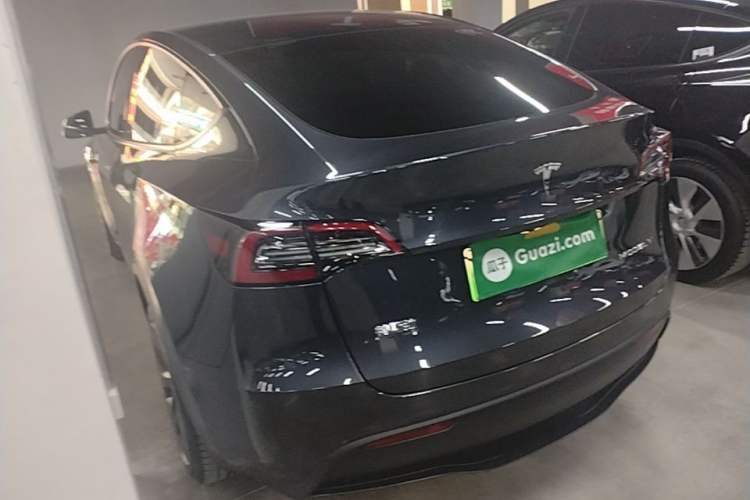 Used Tesla Model Y 2024 Long-Range All-Wheel-Drive Version Exterior 2