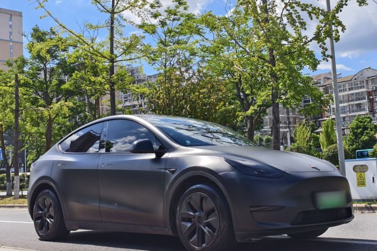 Used Tesla Model Y 2024 Rear-Wheel-Drive Version Exterior 2