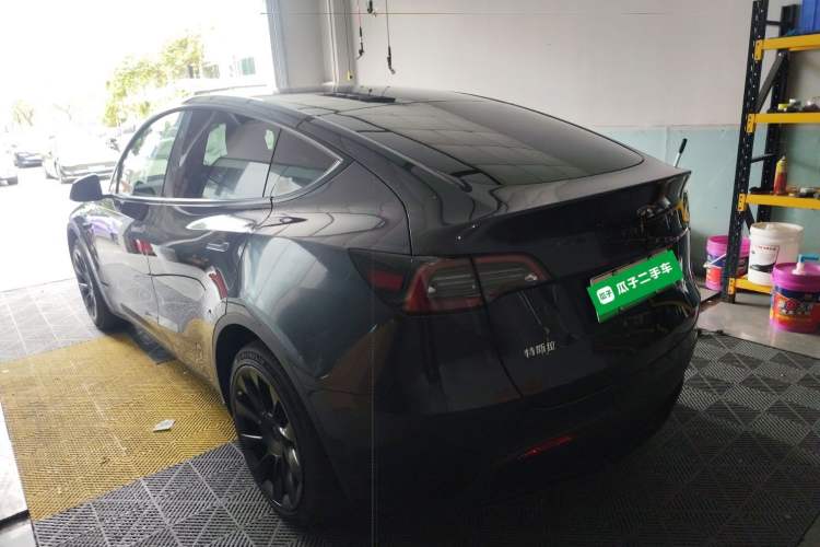 Used Tesla Model Y 2024 Long-Range All-Wheel-Drive Version Exterior 2