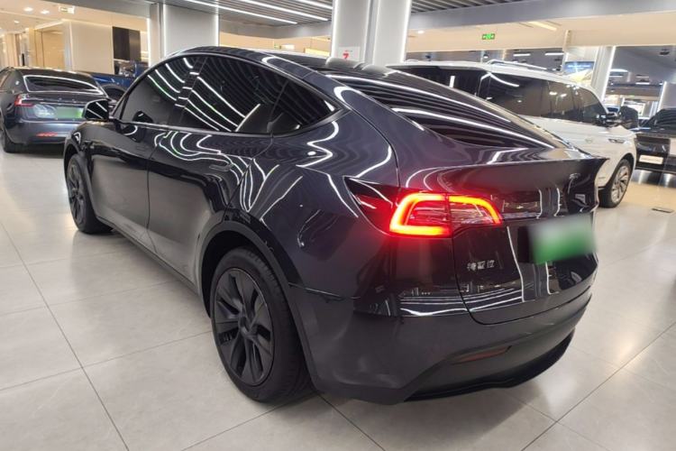 Used Tesla Model Y 2024 Rear-Wheel-Drive Version Exterior 2