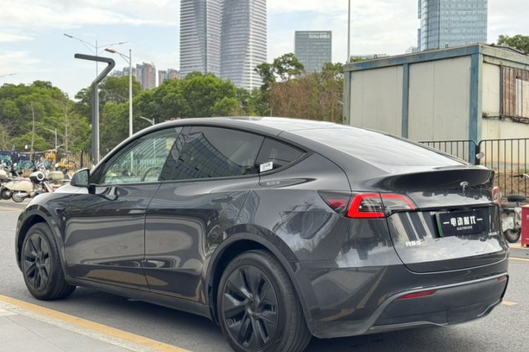 Used Tesla Model Y 2024 Rear-Wheel-Drive Version Exterior 2