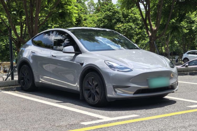 Used Tesla Model Y 2024 Long-Range All-Wheel-Drive Version Exterior 2