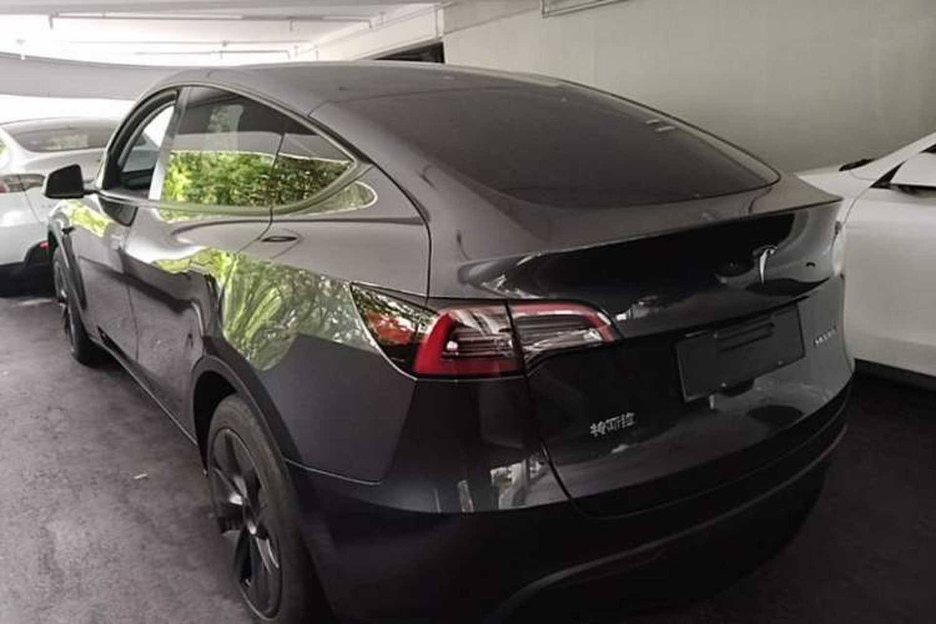 Used Tesla Model Y 2024 Rear-Wheel-Drive Version Exterior 2