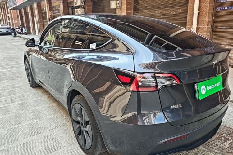 Used Tesla Model Y 2024 Rear-Wheel-Drive Version Exterior 2