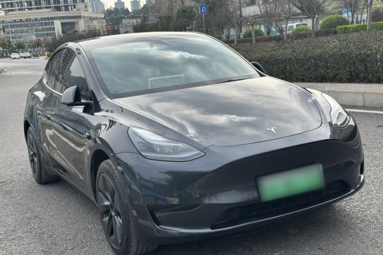 Used Tesla Model Y 2024 Rear-Wheel-Drive Version Exterior 2