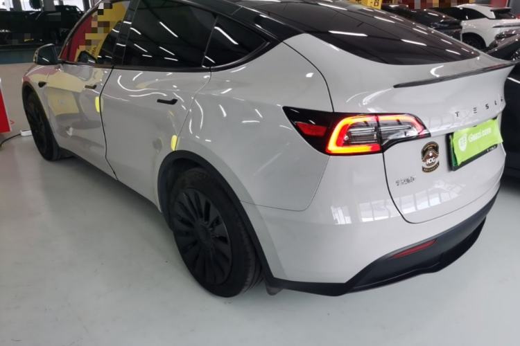 Used Tesla Model Y 2024 Rear-Wheel-Drive Version Exterior 2