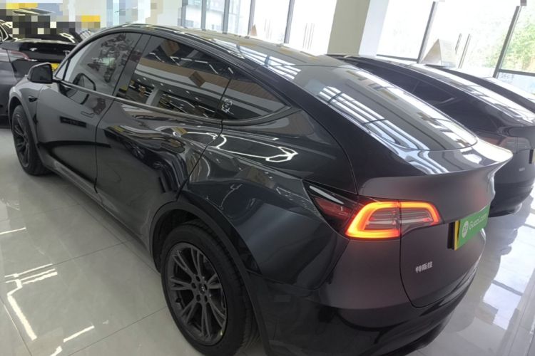 Used Tesla Model Y 2024 Rear-Wheel-Drive Version Exterior 2