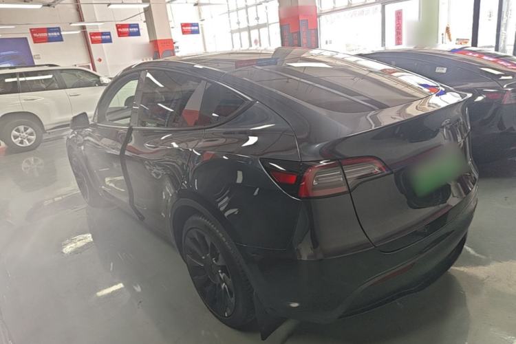 Used Tesla Model Y 2024 Rear-Wheel-Drive Version Exterior 2