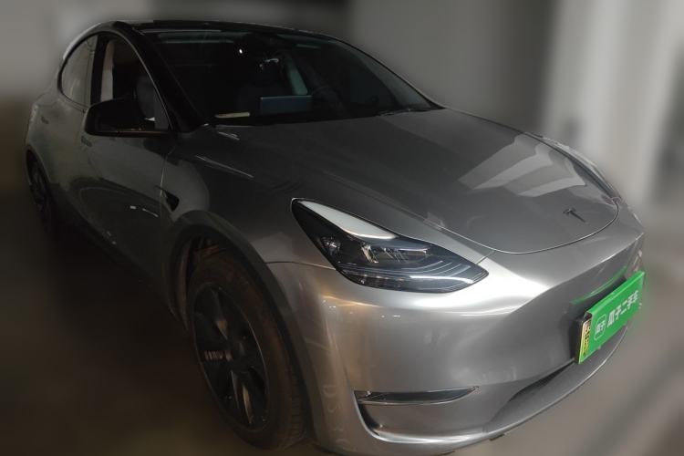 Used Tesla Model Y 2024 Long-Range All-Wheel-Drive Version Exterior 2