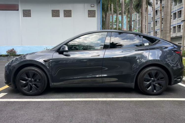 Used Tesla Model Y 2024 Rear-Wheel-Drive Version Exterior 2