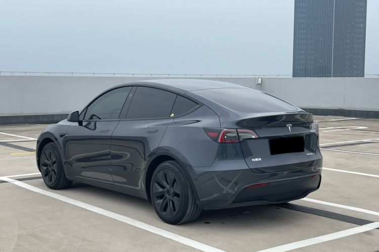 Used Tesla Model Y 2024 Rear-Wheel-Drive Version Exterior 2