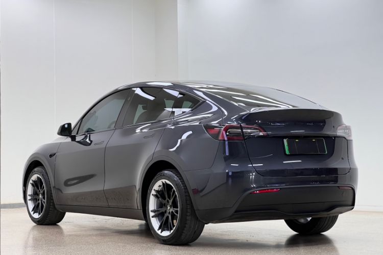 Used Tesla Model Y 2024 Long-Range All-Wheel-Drive Version Exterior 2