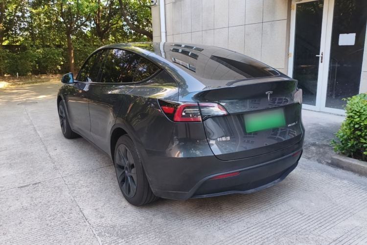 Used Tesla Model Y 2024 Rear-Wheel-Drive Version Exterior 2
