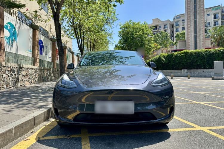Used Tesla Model Y 2024 Rear-Wheel-Drive Version Exterior 2