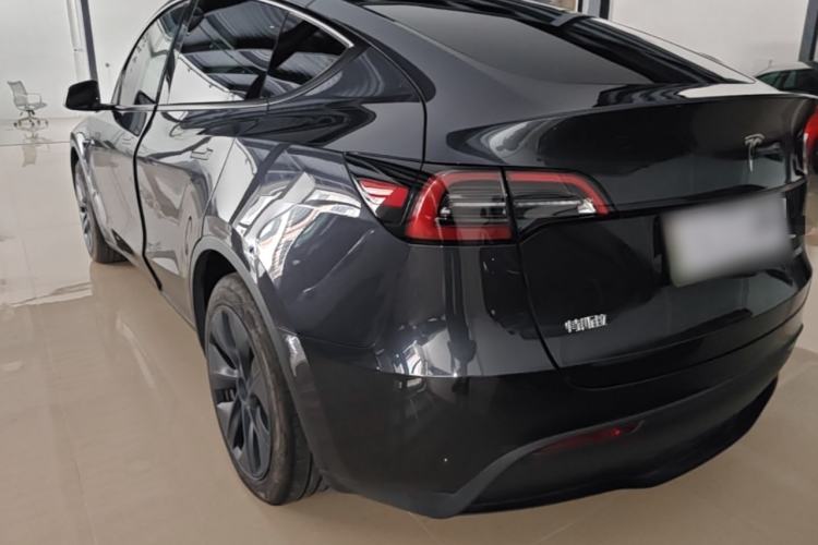Used Tesla Model Y 2024 Rear-Wheel-Drive Version Exterior 2
