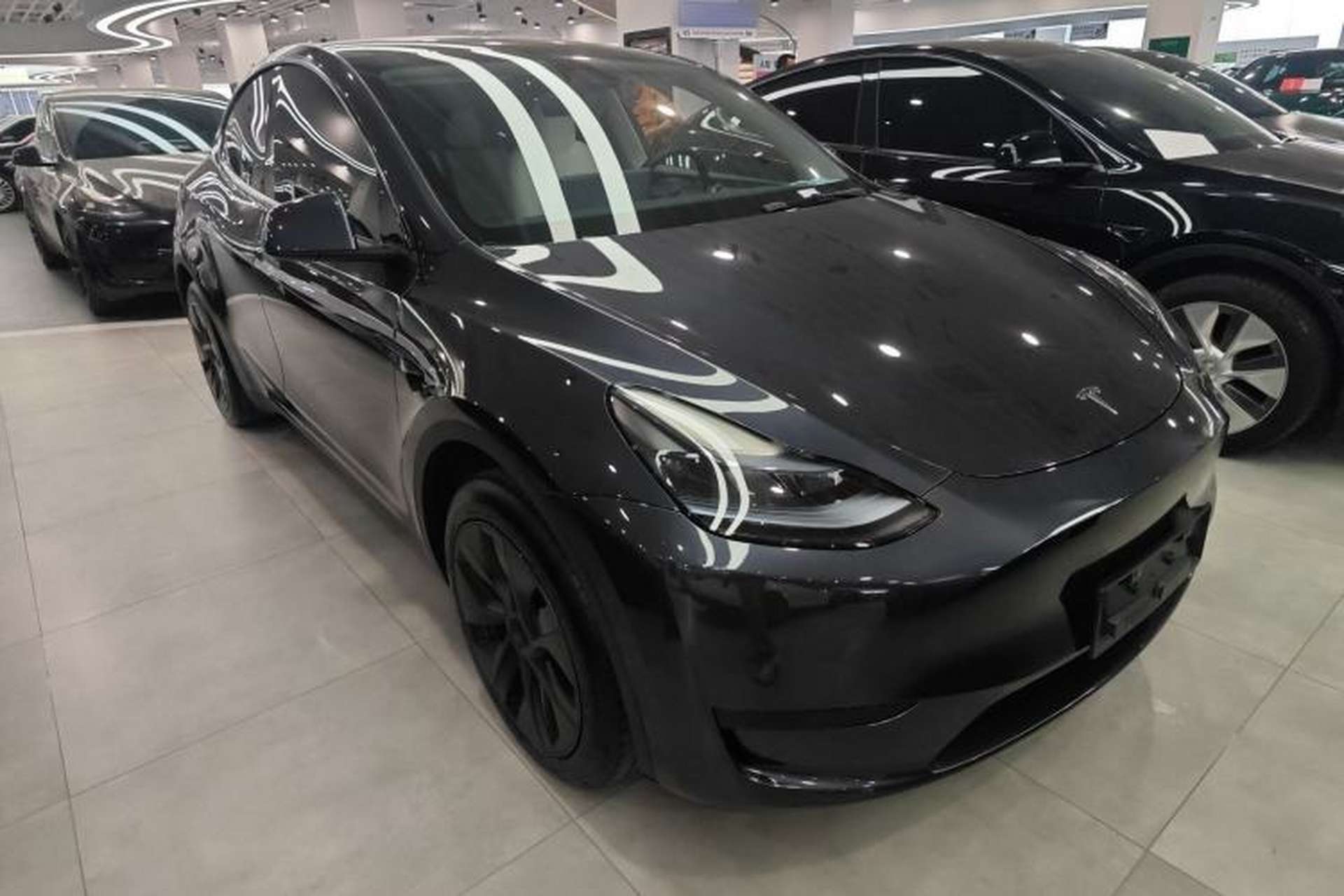 Used Tesla Model Y 2024 Rear-Wheel-Drive Version Exterior 2