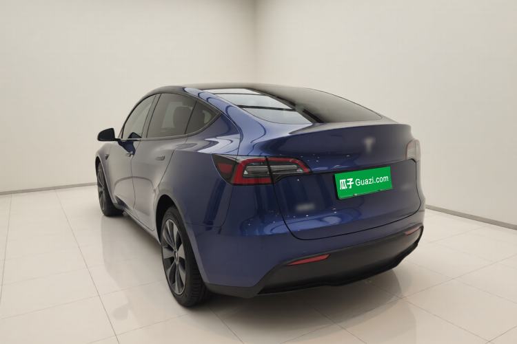Used Tesla Model Y 2024 Long-Range All-Wheel-Drive Version Exterior 2