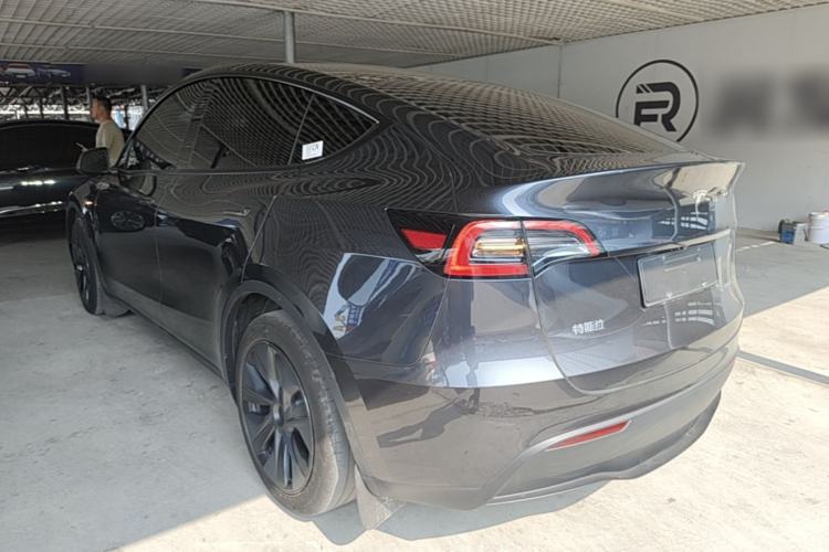 Used Tesla Model Y 2024 Rear-Wheel-Drive Version Exterior 2